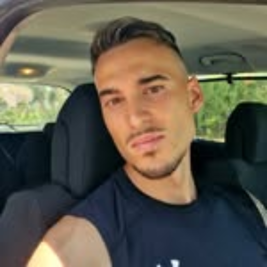 <em><strong>Marcos P.</strong></em>